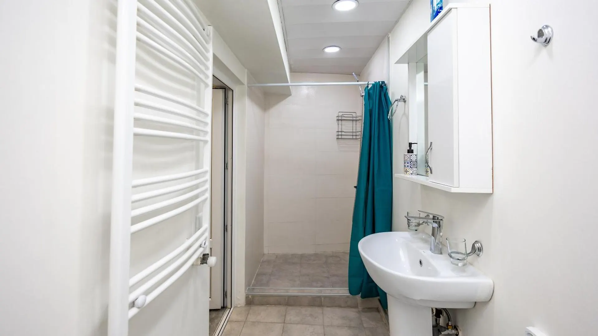 アパート ティビリシThe Heart Of The Ancient District 3Bd-2Bath Apartamentアパートメント グルジア