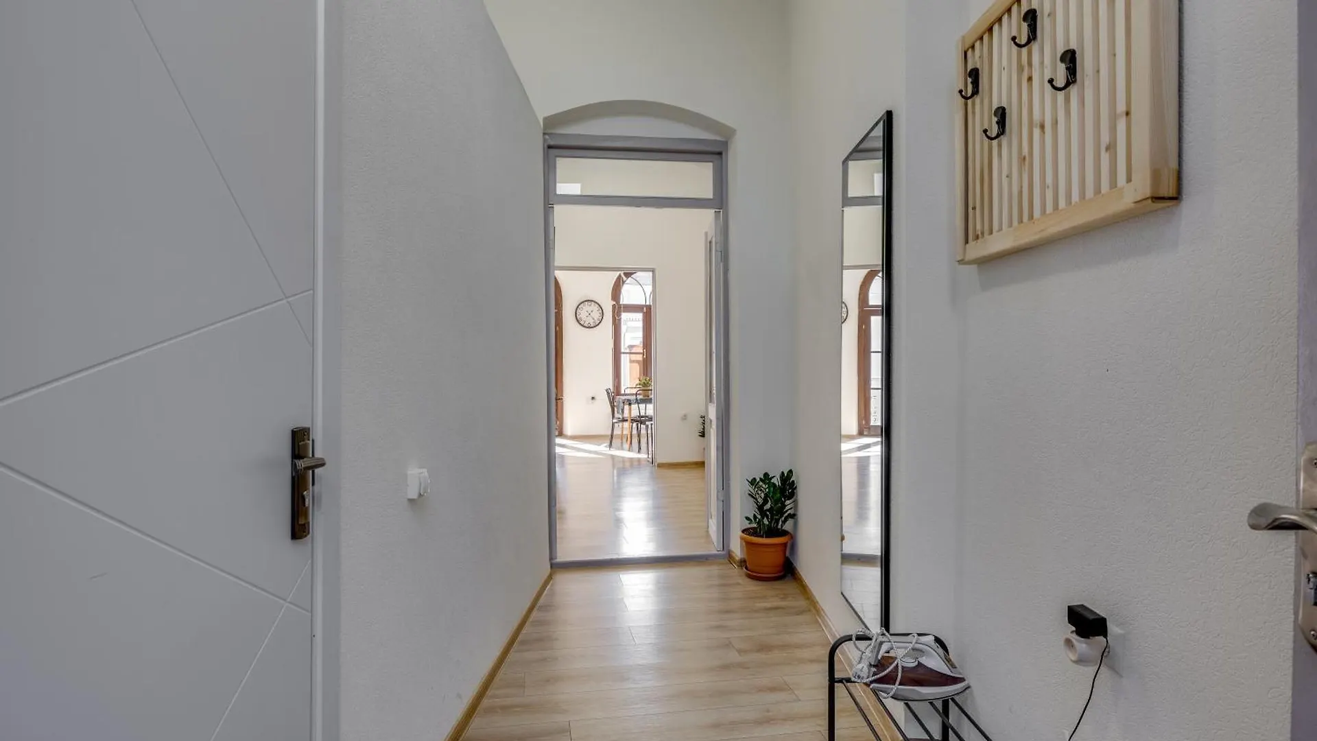 ティビリシThe Heart Of The Ancient District 3Bd-2Bath Apartamentアパートメント アパート